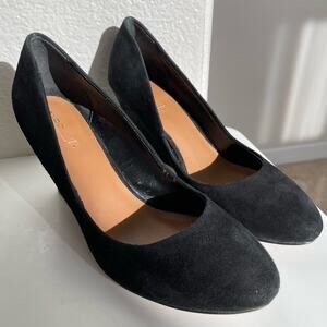 ALDO Women's Black Velvet Platform Wedges Close Toe Heels Size 8 Shoes Gold Heel